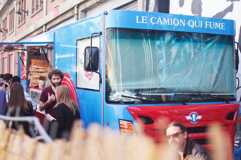 Burger in Paris | Le Camion Qui FumeRestaurants in Paris, Paris Eating Guide, Essen in Paris, Eating in Paris, Paris Food