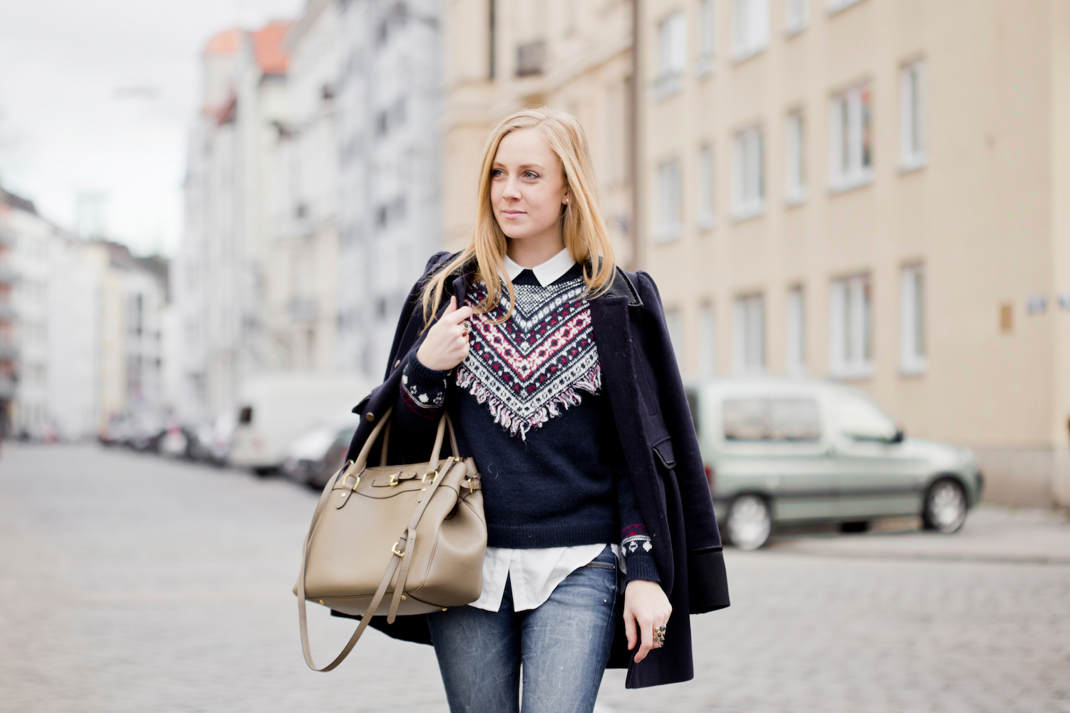 fringe pullover, black suede overknees, how to wear overknees, The Golden Bun | München Modeblog, German Fashion Blog, Fashionblogger, new trends