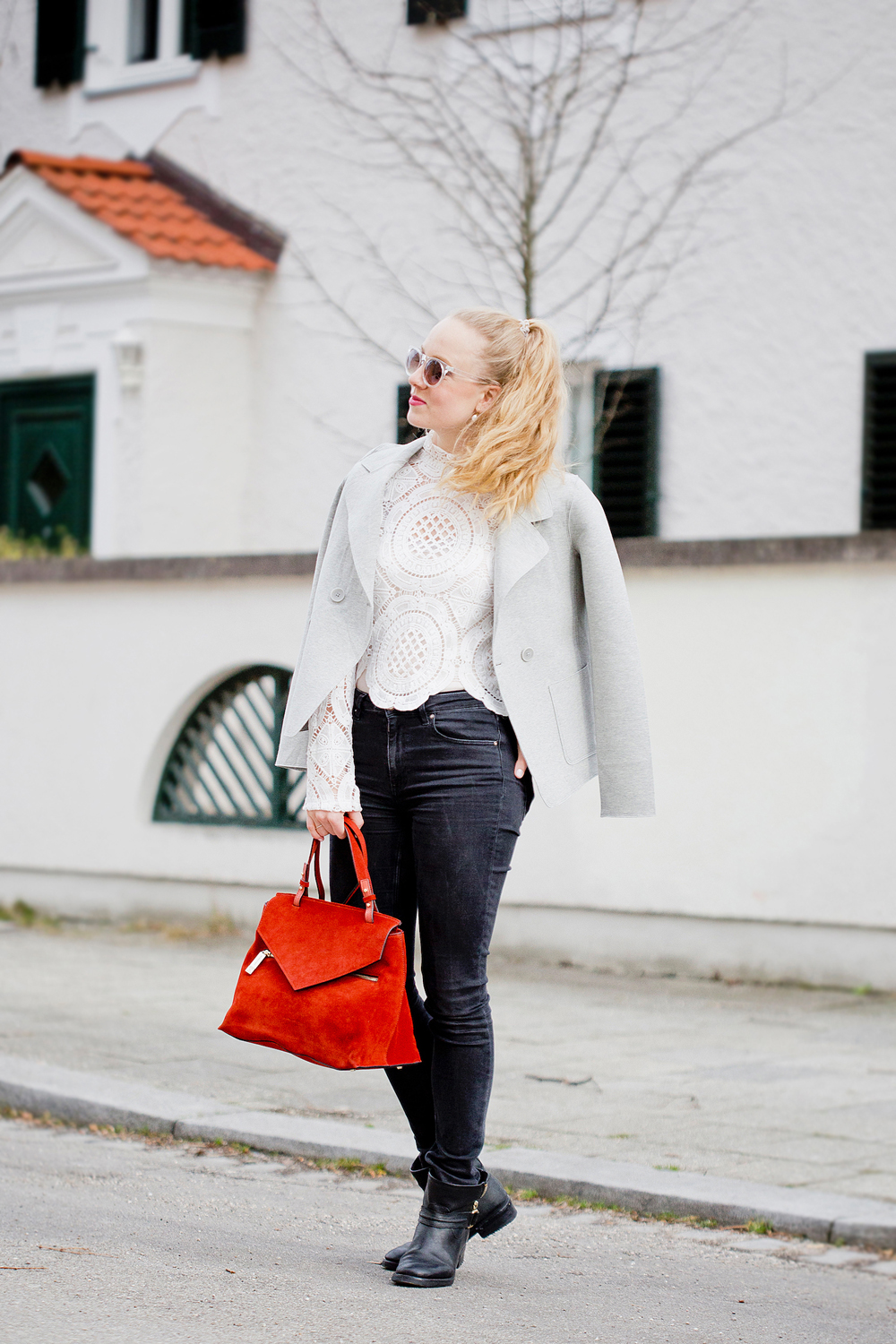 Self Portrait lace blouse, Coccinelle Sophie Chianti bag, The Golden Bun | München Modeblog, German Fashion Blog, Fashionblogger, new trends