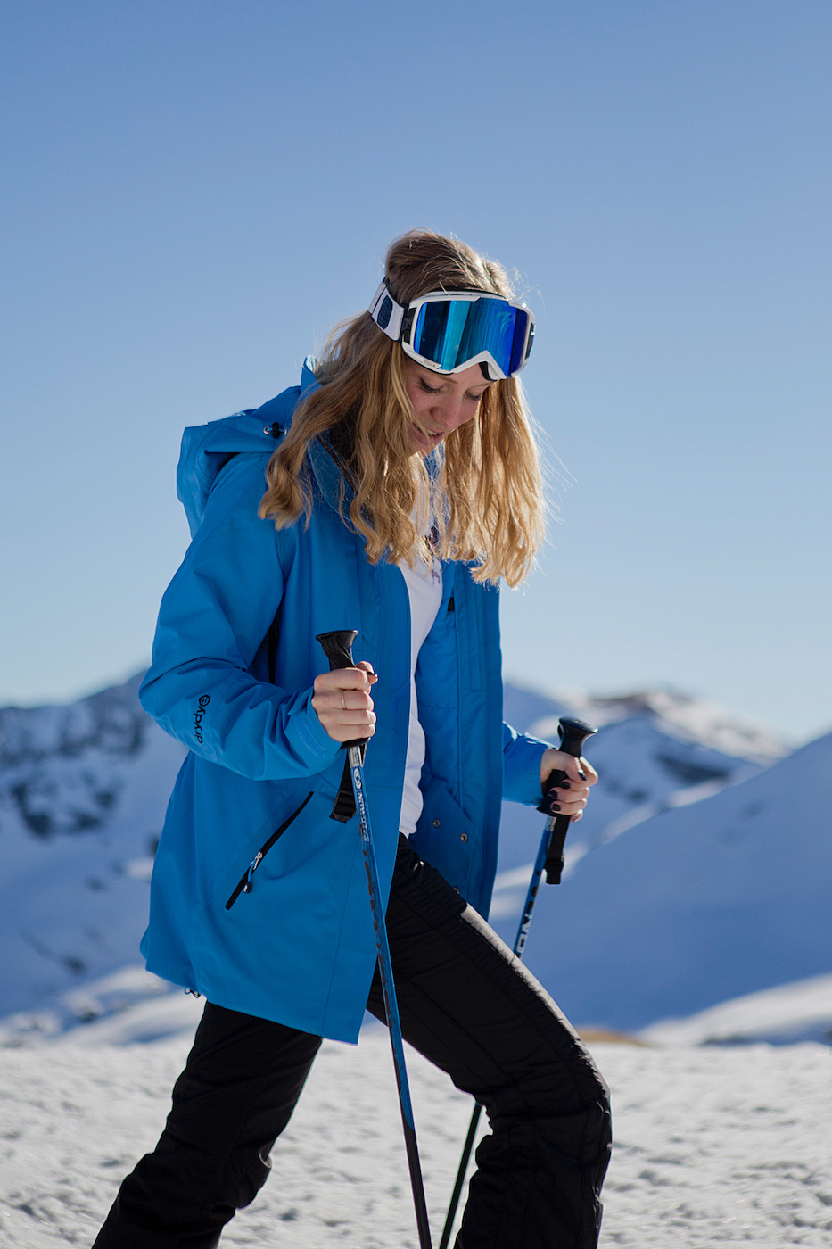 the golden bun – ski look peak performance skijacke