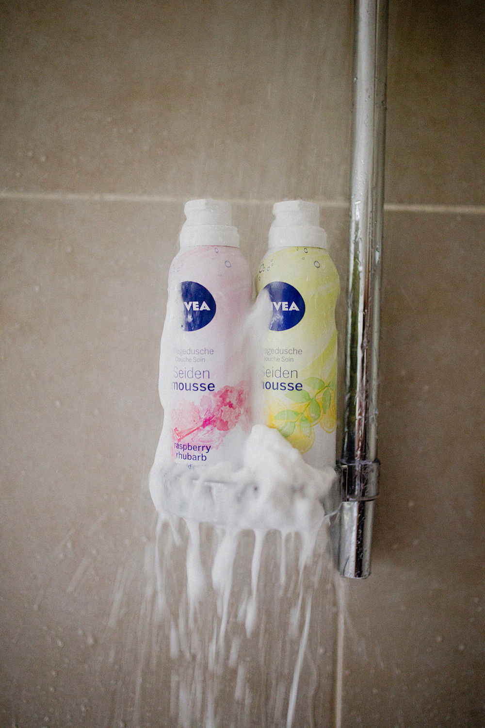 NIVEA Seiden-Mousse Pflegeduschen dusch dich happy