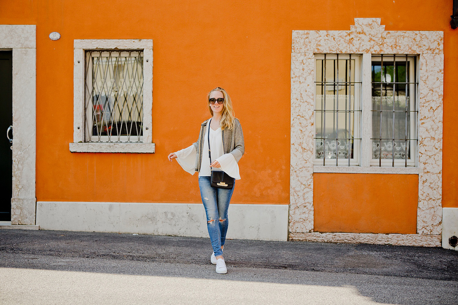 Transition into fall | autumn look inspiration - More & More Bouclé Jacket, white blouse, jeans, Superga