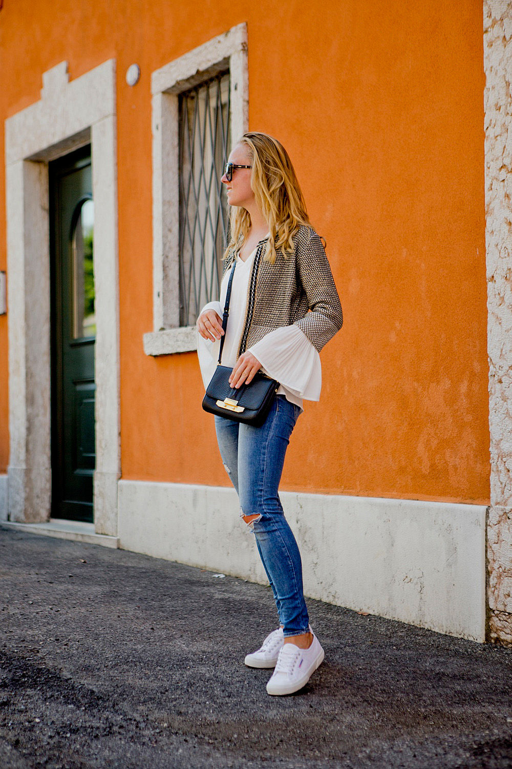 Transition into fall | autumn look inspiration - More & More Bouclé Jacket, white blouse, jeans, Superga