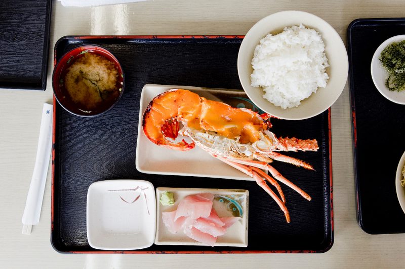 The golden bun - okinawa restaurant guide - fish on okinawa
