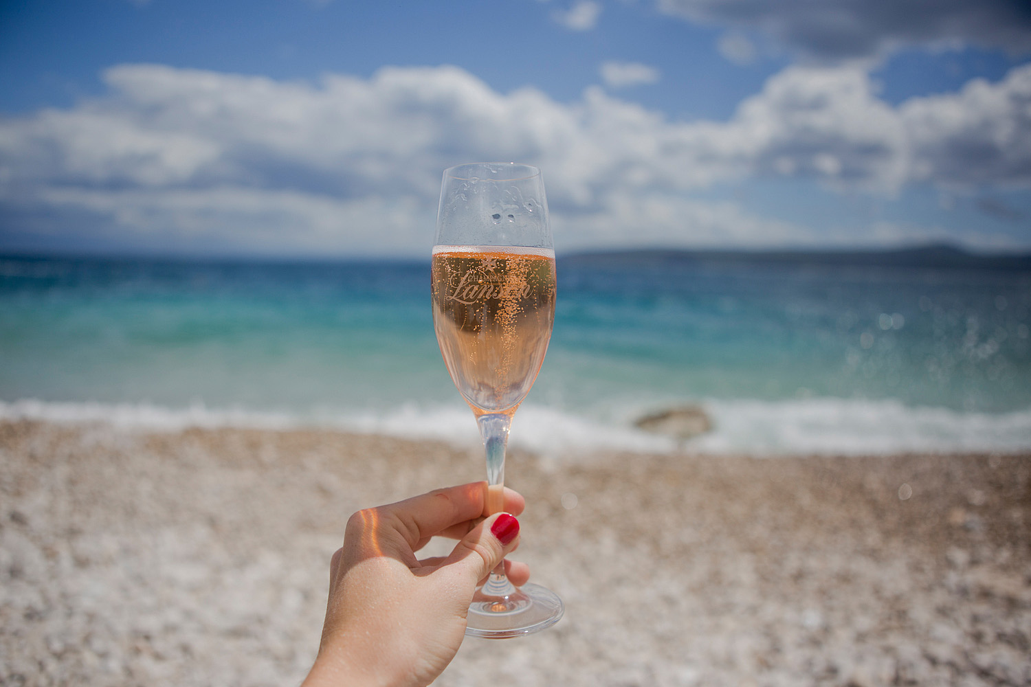 Summer bubbly – 10 Dinge, die ihr über Champagner noch nicht wusstet