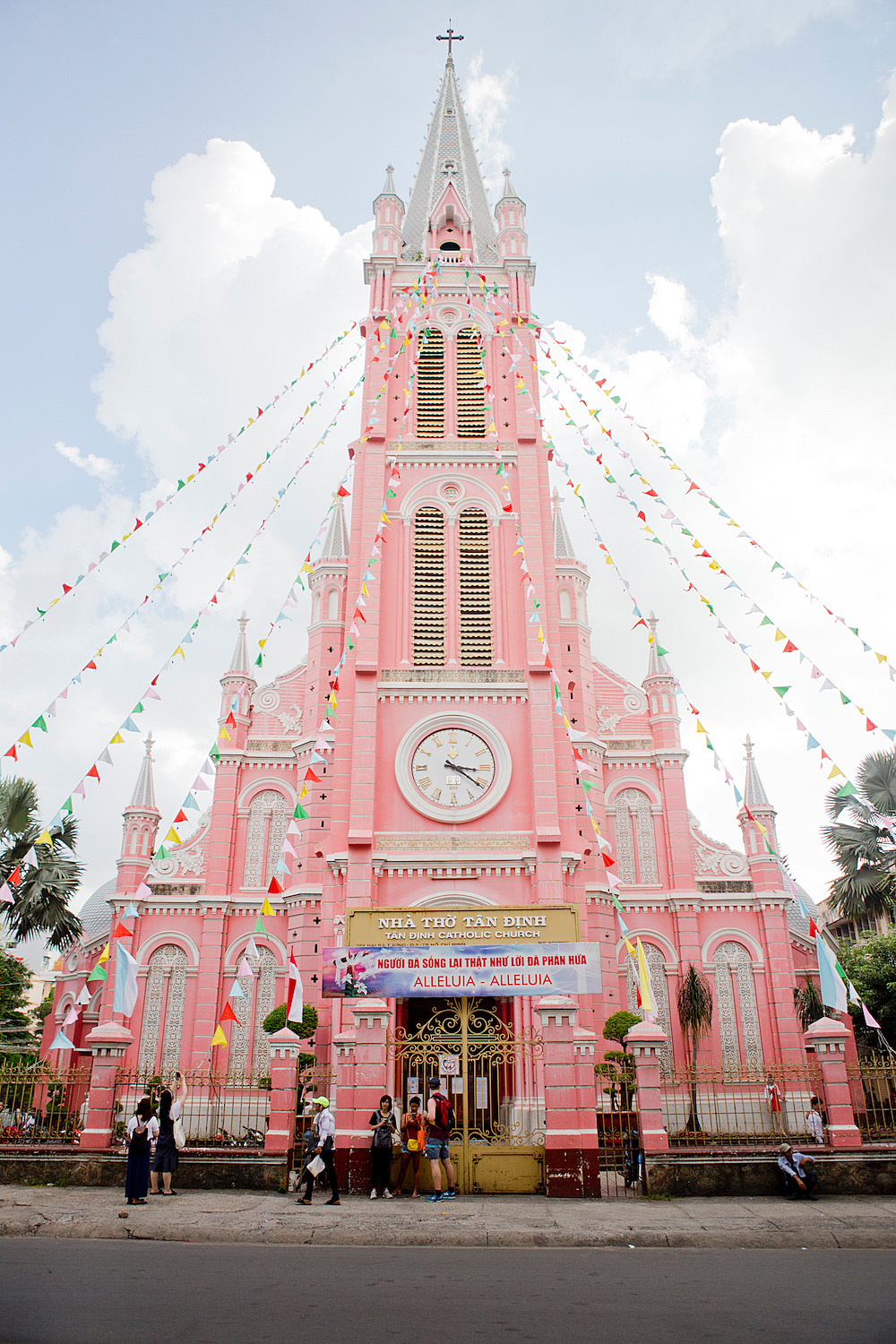 Vietnam Roundtrip – Ho Chi Minh City: The pink church ...