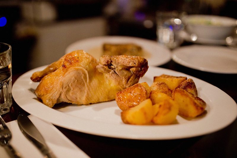 st barts pub kreuzberg graefekiez essen, berlin restaurant