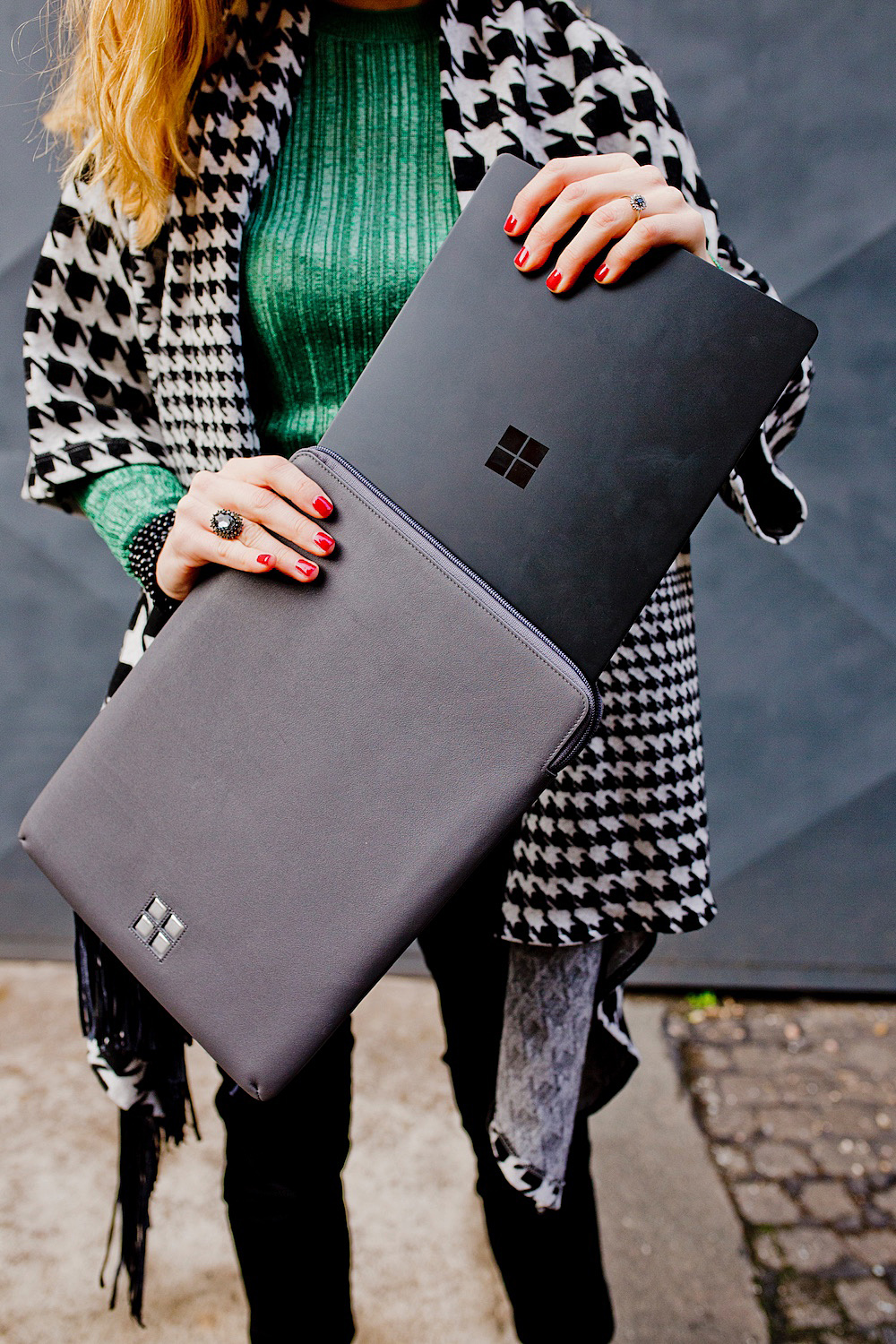 surface laptop 2 bag