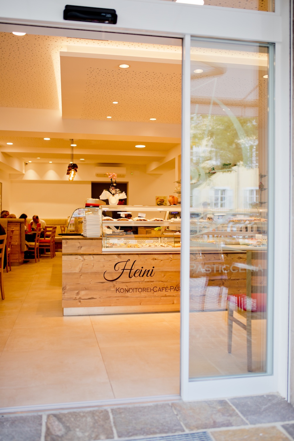 www.thegoldenbun.com | 3 new restaurants in Bolzano Heini Konditorei Gries Bozen