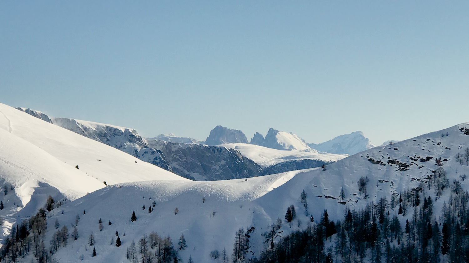 Skiing in South Tyrol Winter | www.thegoldenbun.com